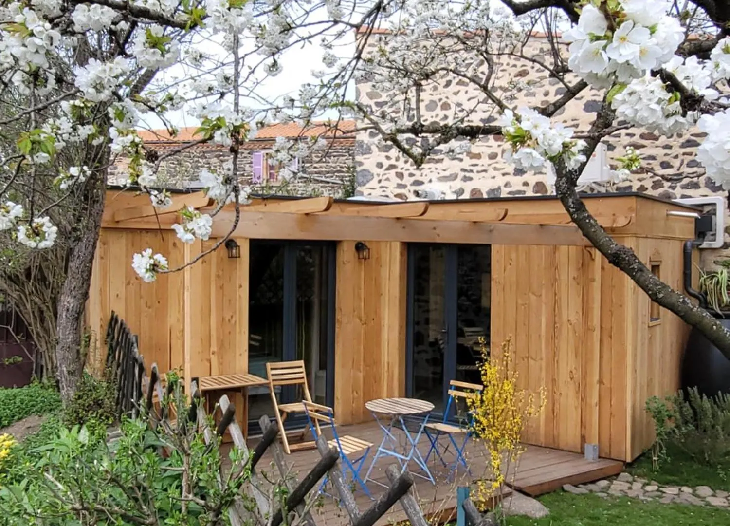 La Maisonnette Sous Le Cerisier Bergonne
